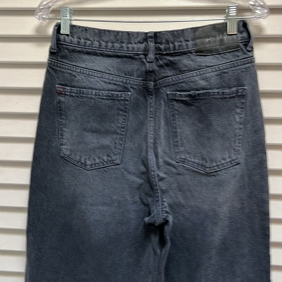 BDG Dipped V Jeans - Picture 4 of 5